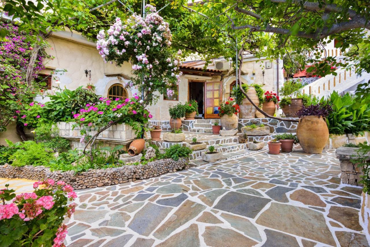 Villa Kapasa Mathés Exterior photo